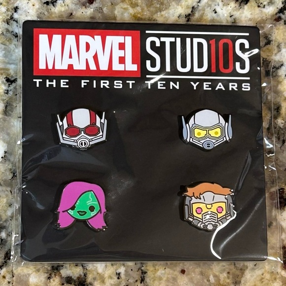 4 Disney Pins Marvel Studios The First Ten Years - Picture 3 of 4